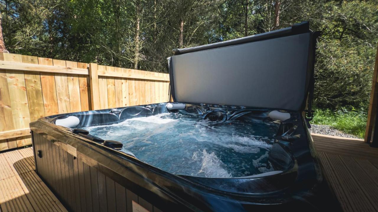 Sundance Lodge, Fantastic New Cabin With Hot Tub - Sleeps 6 - Largest In Felmoor Park Morpeth Dış mekan fotoğraf
