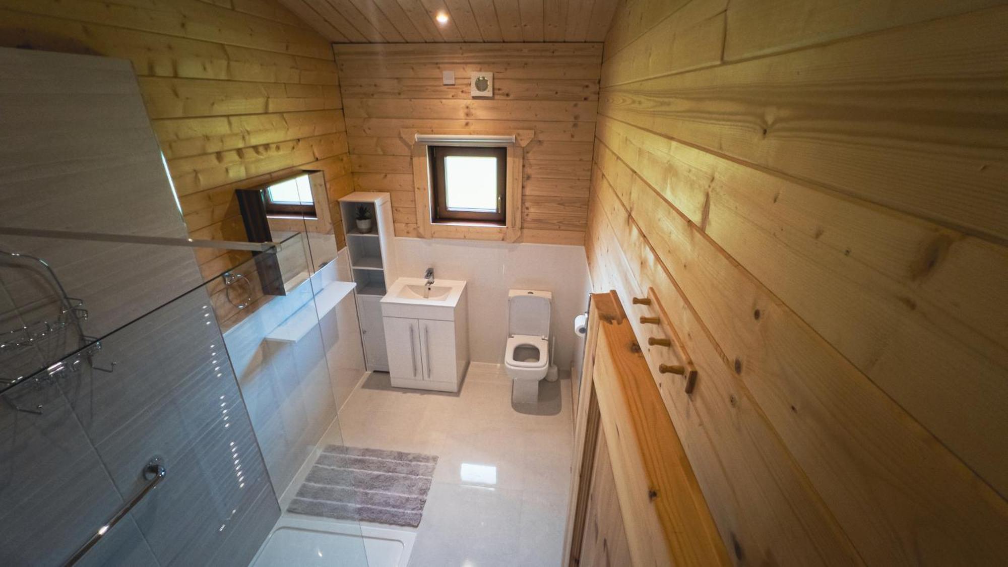 Sundance Lodge, Fantastic New Cabin With Hot Tub - Sleeps 6 - Largest In Felmoor Park Morpeth Oda fotoğraf